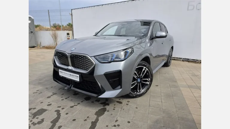 BMW iX2 xDrive30