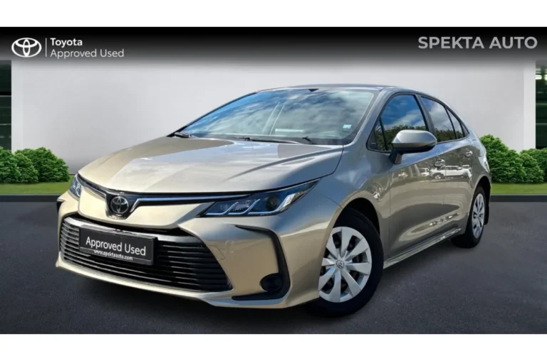 Toyota Corolla 1.5i M/T