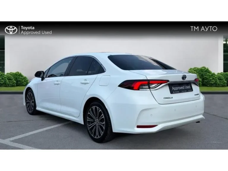 Toyota Corolla SDN 1.8HSD EXECUTIVE PLUS