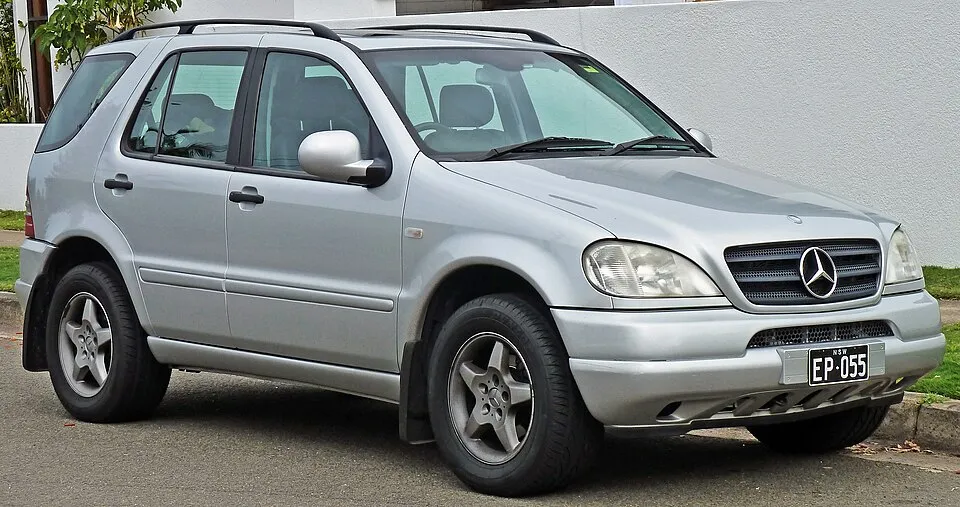 2000 mercedes benz ml 320 (w 163 my00) wagon (2010 09 23) 01