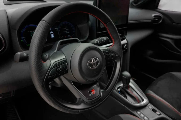 2026 toyota yaris cross gr sport europe interior 04 850x567