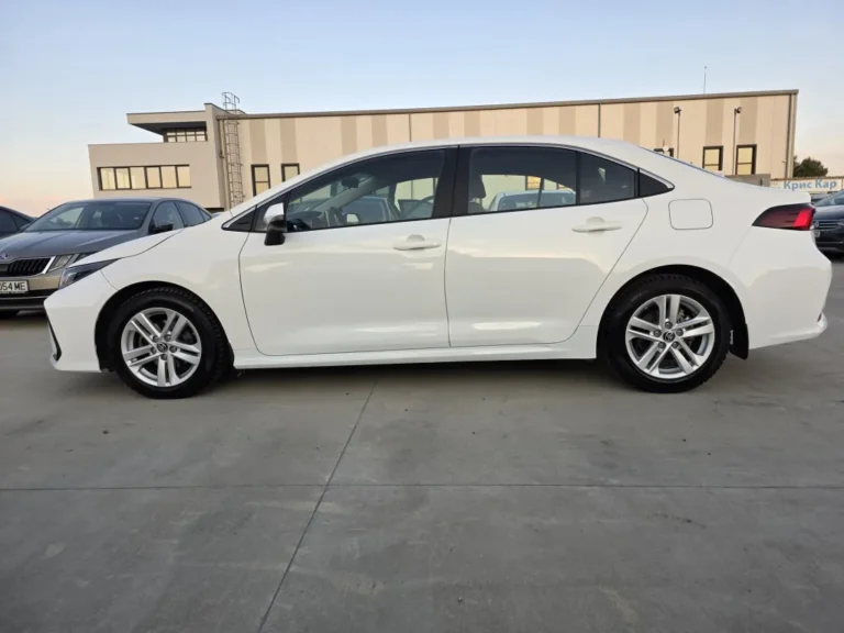Toyota Corolla=НОВ= 1, 8 HYBRID A/T