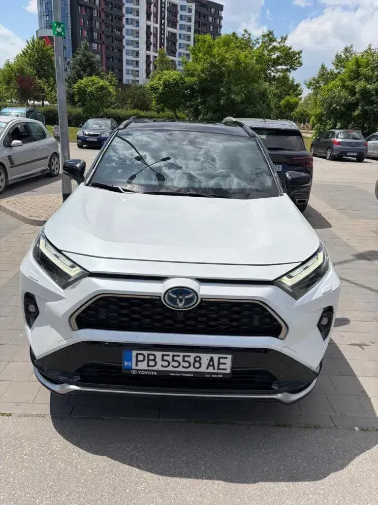 TOYOTA RAV4 Plug-in