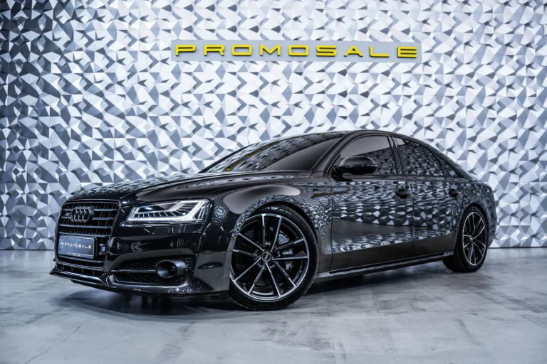 Audi S8 Plus
