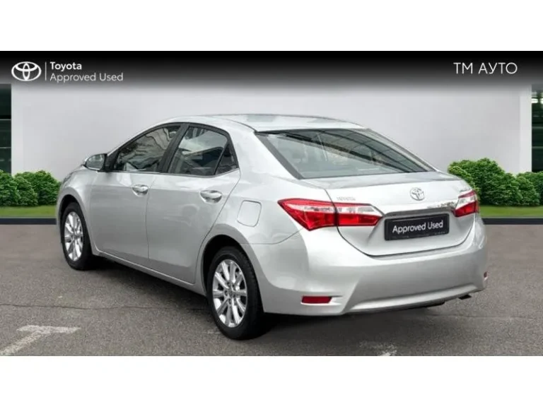 Toyota Corolla SDN 1.6 LUNA