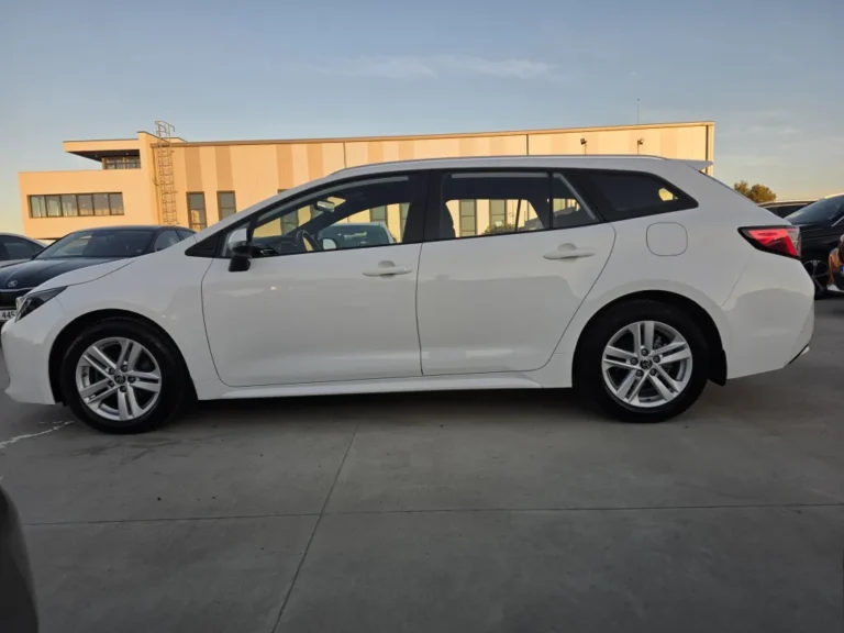 Toyota Corolla 1.8Hybrid 122кс ГАРАНЦИЯ 2032г